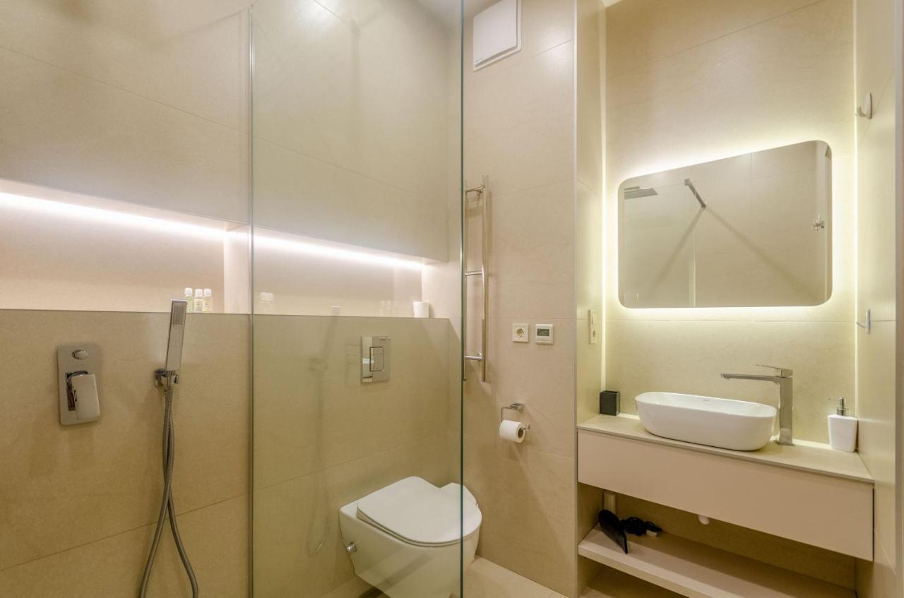 Petrovdom 85-141-122-38 Apartments In The Rc "French Quarter" Kiev Ngoại thất bức ảnh